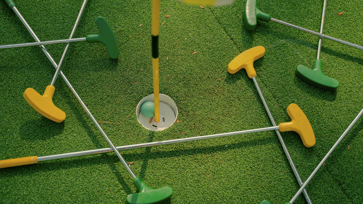 Fagligt fokus og et slag minigolf for portører